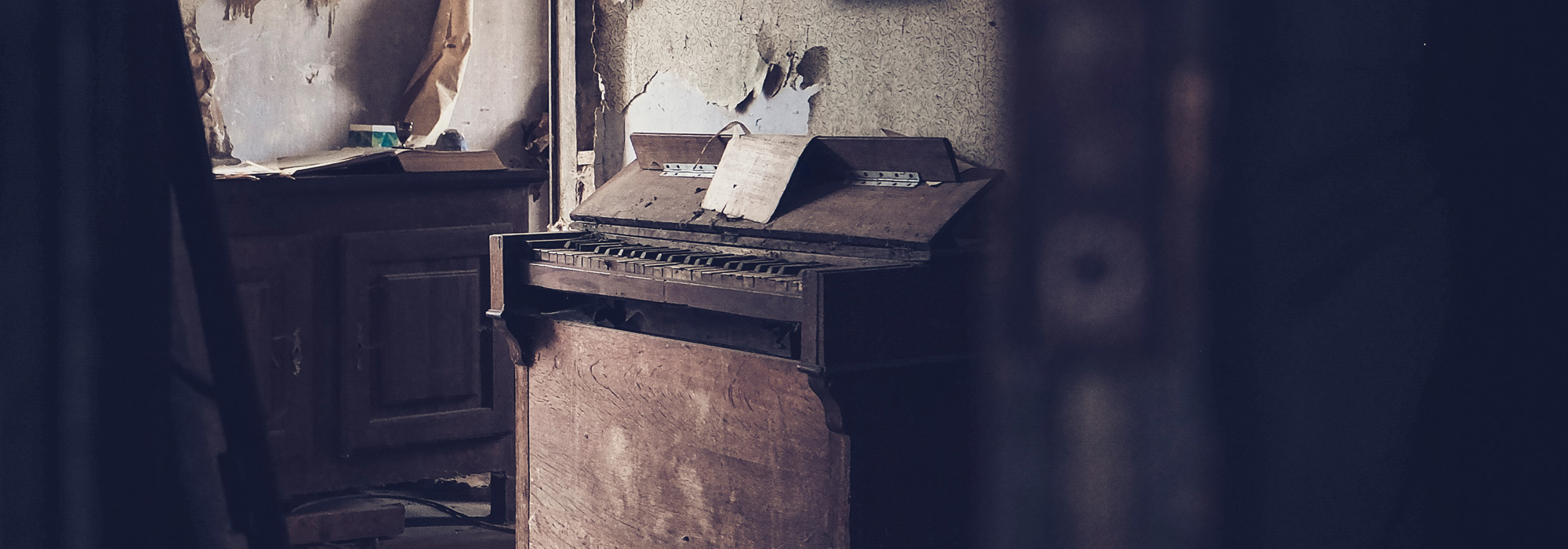 Les Coulisses de l'Oubli'© Urbex en Belgique